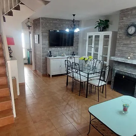 Сasa de vacaciones Preciosa Casa Con Piscina Y Golf *